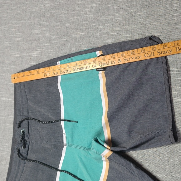Vissla The Point Board‎ Shorts Size 30 Small 19.5" Blue Gray Striped Surf Swim - Picture 12 of 12